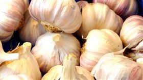 大蒜／flickr／https://www.flickr.com/photos/interno2/4547472175/in/photolist-4Fu92J-7PnTju-bjD6uJ-7ufPdd-fMbx4o-7VQZ3F-7W2ALV-iMX89g-fX4Kx8-e23p2z-bLeXEZ-8kDenP-e23p9n-7RQFnA-7RKwHm-9ctbp7-7ubVTk-7TmguW-jXM-4Uidkj-8gzaCJ-7QDzPX-8kDcXB-bKb9zT-7ufP9J-r47jXq-c82s2u-97n66a-9ZArBk-fsURBS-9ZDiX9-8FAxcP-bz3fPD-7kP3Cx-A8Ghk-7kLgi6-diHMvV-9TWvH1-HDuSbG-ghZTM2-asVwiS-8PLWjT-4efCEA-DGULxv-6wjmVg-5MmV13-szz32W-EEhVUV-E6NPGg-7hvdoZ