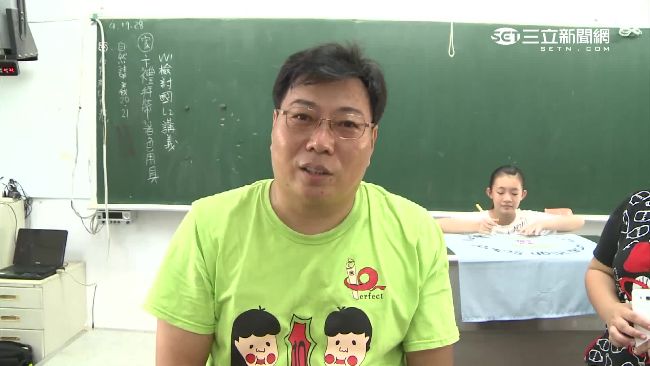 聯絡簿每日一詩挑戰　導師崩潰吐心聲