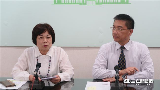 府院定調增勞工特休　由黨團提案討論