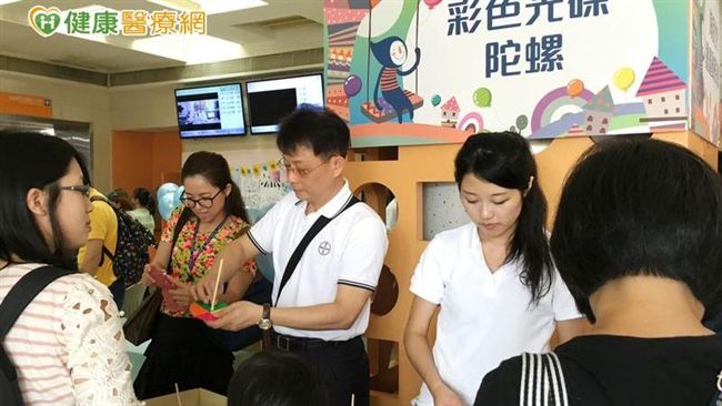 兒童醫院玩科學　小朋友開心忘病痛