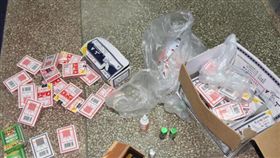 ▲男子戴「賭神眼鏡」詐騙好友。（圖／翻攝自《雲南網》）
http://society.huanqiu.com/article/2016-10/9511652.html