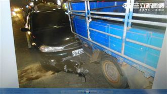 警用機車成路障　2警慘遭衝撞拖行