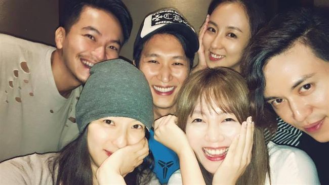 杜琵同框了！陳楚河摟賴雅妍同K歌