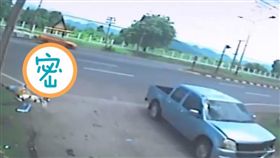 靈異,靈魂出竅,死亡車禍,屍體,黑影
(Sutannaraj Suwannatada YouTube)