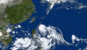 颱風　圖／翻攝自氣象主播 賴忠瑋臉書