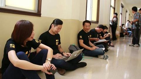 綠鎖門時力坐地　黃國昌：像二等公民