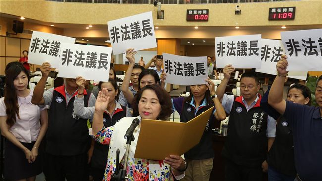 賴美惠就任台南議長　藍營連署提訴訟