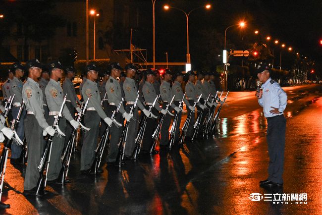 民國105年「國慶大典」夜校預演　圖／記者林敬旻攝