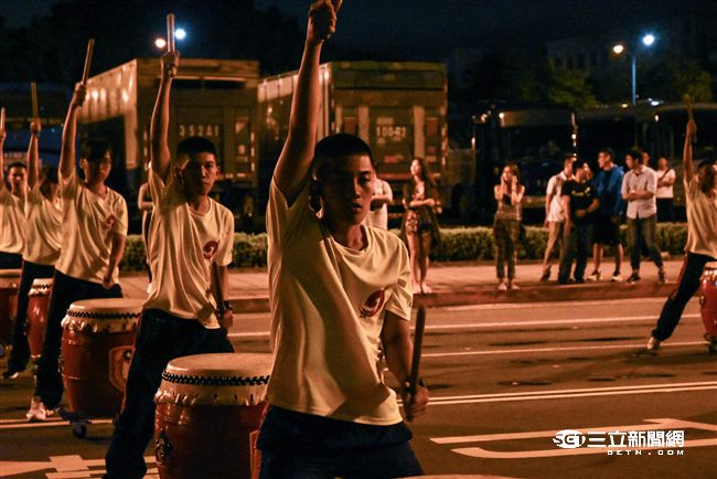 民國105年「國慶大典」夜校預演　圖／記者林敬旻攝