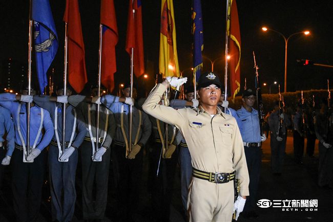 民國105年「國慶大典」夜校預演　圖／記者林敬旻攝