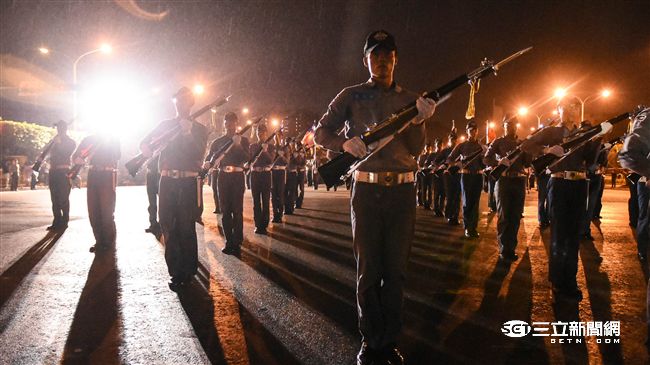 民國105年「國慶大典」夜校預演　圖／記者林敬旻攝
