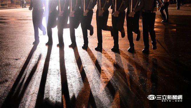 民國105年「國慶大典」夜校預演　圖／記者林敬旻攝