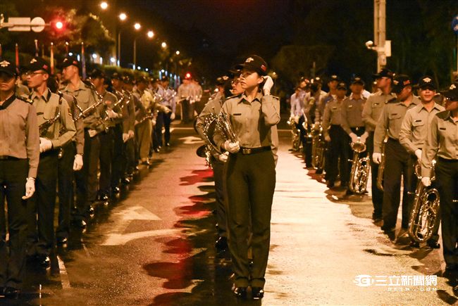 民國105年「國慶大典」夜校預演　圖／記者林敬旻攝