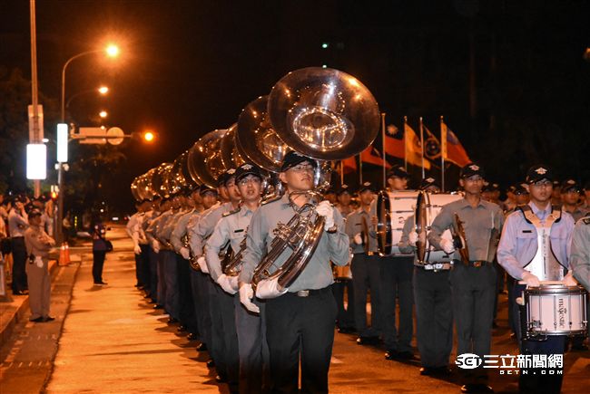 民國105年「國慶大典」夜校預演　圖／記者林敬旻攝