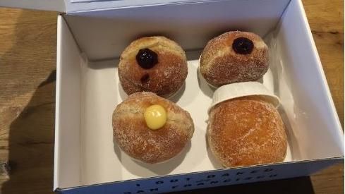 料想不到的創意！靠甜甜圈獲面試機會