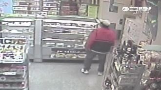 毒蟲偷積木　被逮怒嗆：大人不能玩嗎