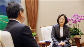 蔡英文接受讀賣新聞專訪　總統府提供