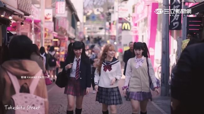 日自由制服超夯　學校沒規定也穿上街