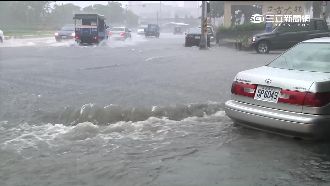 比颱風來還慘！暴雨襲擊　泥流灌台東