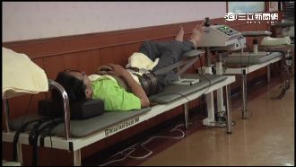 颱風連襲難施工　醫院走廊變復健中心