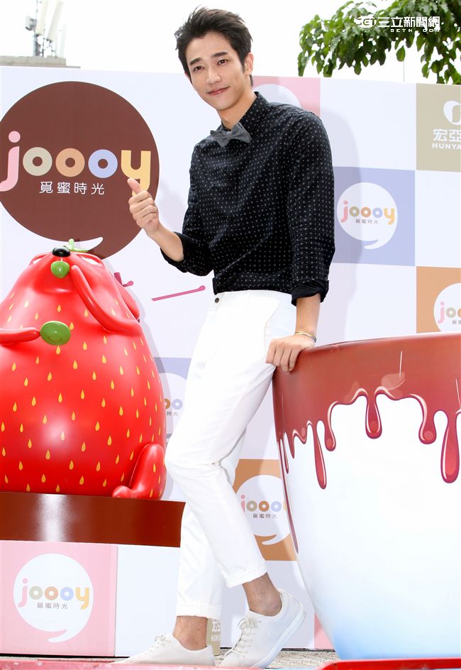 劉以豪皆以招牌超萌的笑容傳授暖男秘訣，融化所有女性芳心。（記者邱榮吉/攝影）