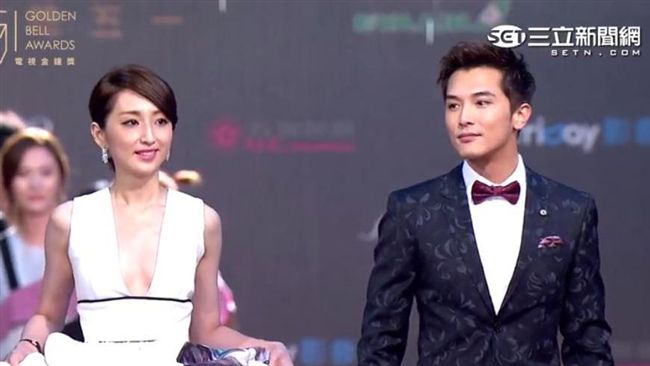 邱澤帥走紅毯　柯佳嬿深V性感亮相