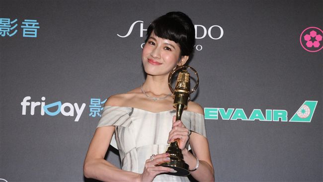 金鐘／太緊張！連俞涵先吐再拿獎