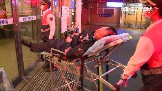 搶快衝黃燈　年輕女駕駛撞傷倒楣員警