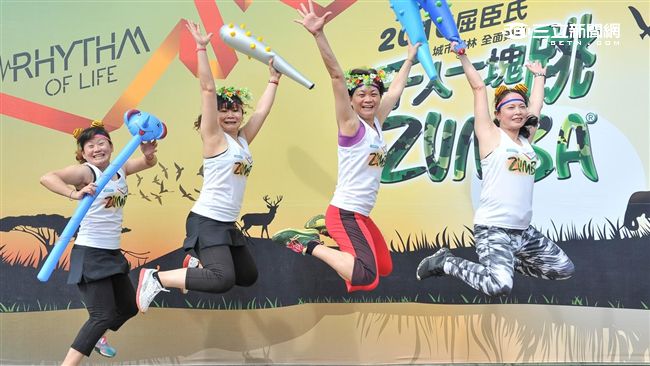 最狂戶外運動派對！2千人舞翻新北