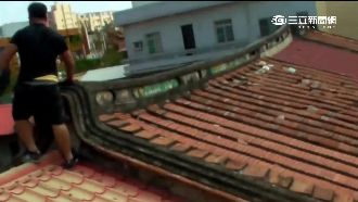 屋頂飛簷走壁　警追逐500M終擒賊