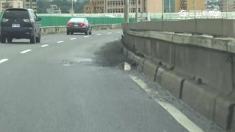 水源快速道路有陷阱！經過這小心爆胎