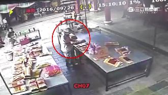 阿伯搭1小時車偷竊　犯案前還先拜拜