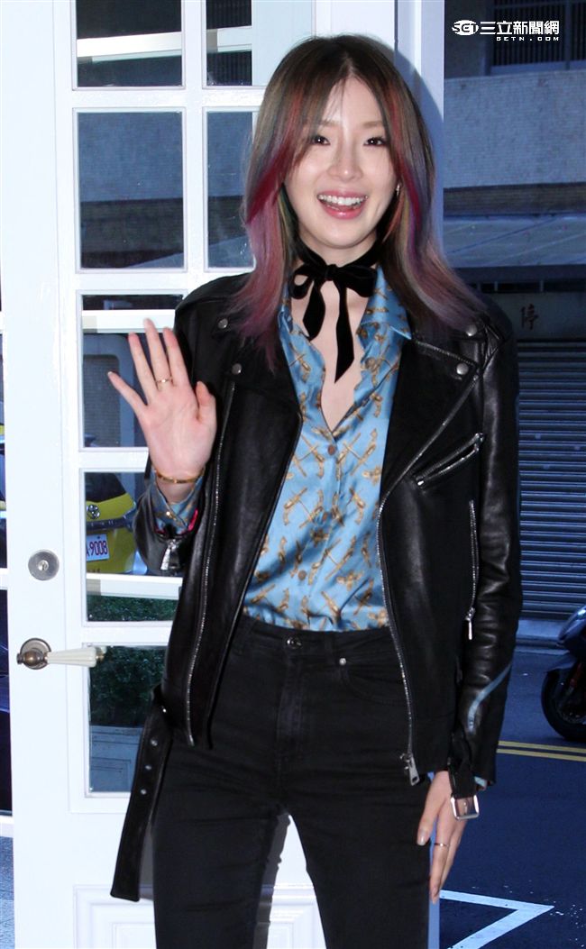 國際超人氣名模Irene Kim首度來台，為時尚服飾精品店開幕走秀。（記者邱榮吉/攝影）