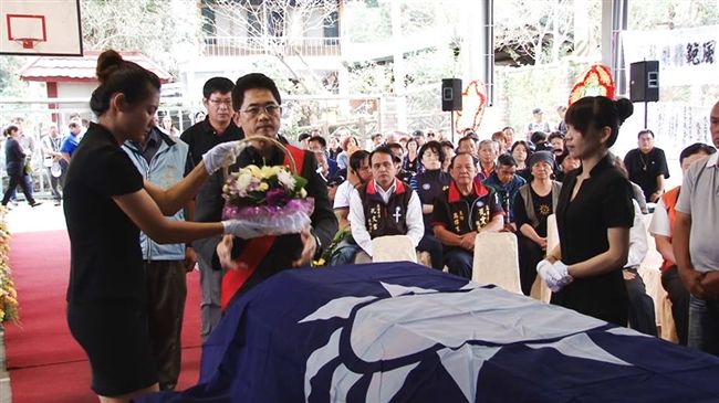 「任務結束了」　台東殉職村長今出殯