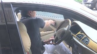 亂開門釀車禍　新發明逼你用右手打開