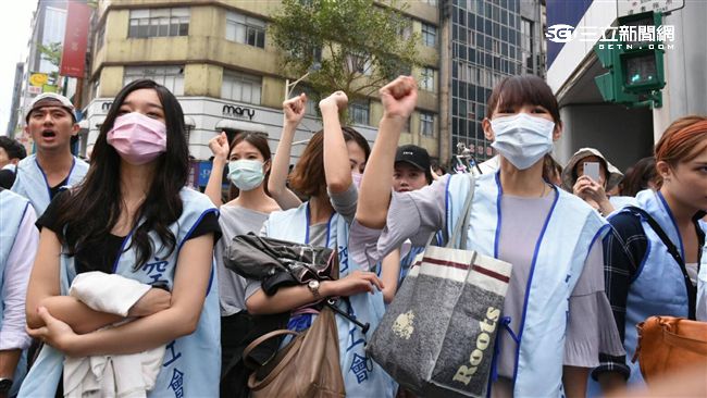 遭工會蛋洗、罵無恥　華航聲明將提告