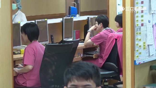 護理站嚴格禁飲食　連水杯也不能放…