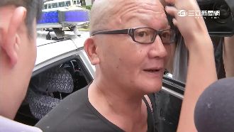 不滿被擋路！醉男飆罵下車毆身障人士