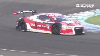 15輛R8齊聚飆速　總價2億元！