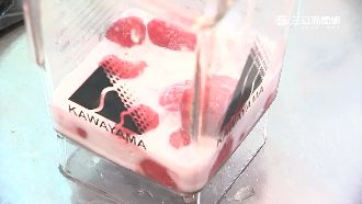 草莓、香蕉牛奶好喝？營養師：難補鈣