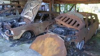 里長家電線走火燒6車　賠償喬不攏