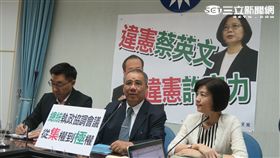 國民黨團記者會。（記者盧素梅攝）