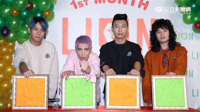 老蕭組團合唱大發威　賀發片滿月慶功