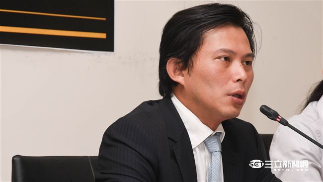 國營行庫13%　黃國昌：無法源依據