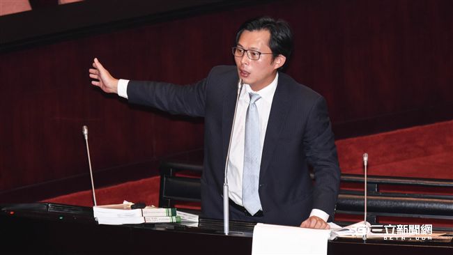 防國民黨脫產　黃國昌籲黨產會這樣做
