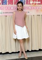 婚後的陳怡蓉擔任世界乳癌防治月大使，呼籲符合篩檢資格的女性朋友接受定期檢查，早發現早治療。（記者邱榮吉/攝影）