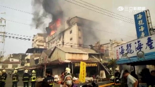 木造民宅竄火　新天地創始店遭波及