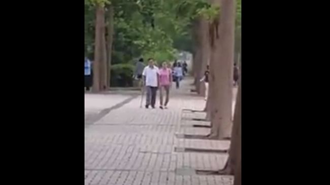 陳水扁散步照造假？民眾PO影片反駁