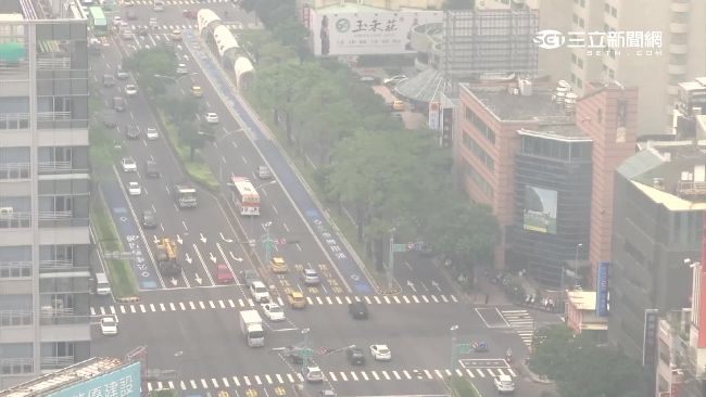 中部連3天紫爆　民眾外出咳不停
