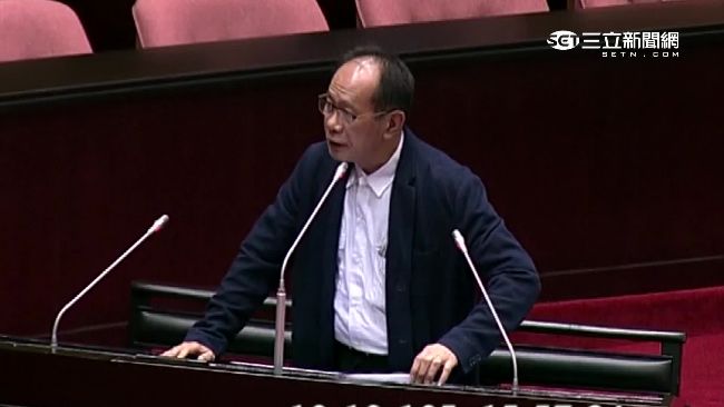 中華民國非正常國家　藍委砍國慶預算